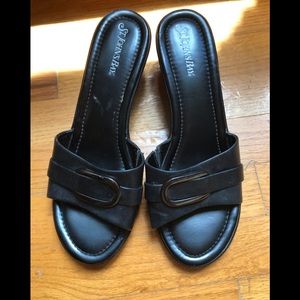 GUC St. John’s Bay black wedges.  Size 9.5.